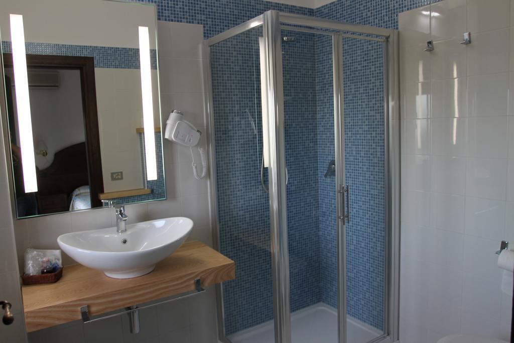 Hotel Mediterraneo Santa Maria Navarrese Zimmer foto