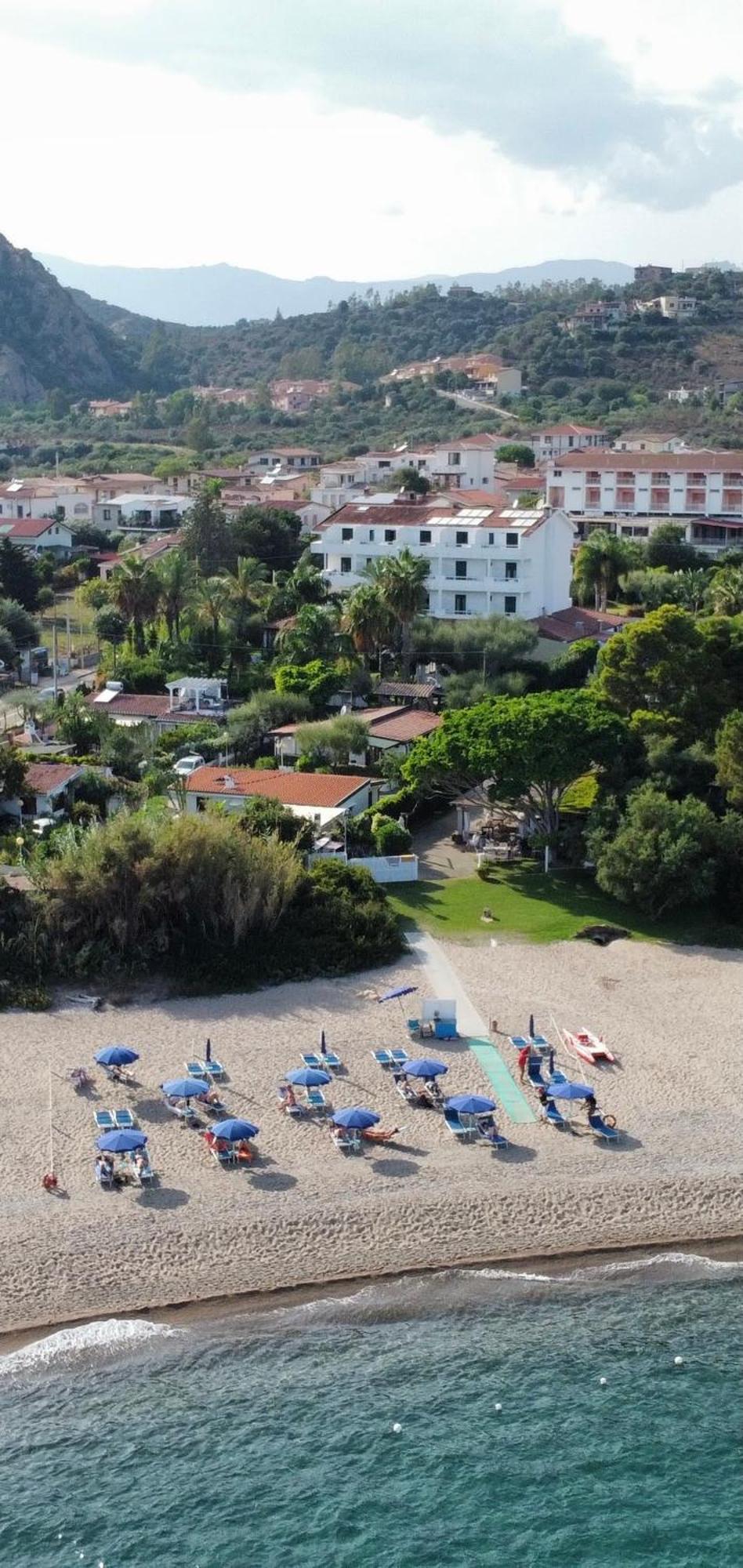 Hotel Mediterraneo Santa Maria Navarrese Exterior foto