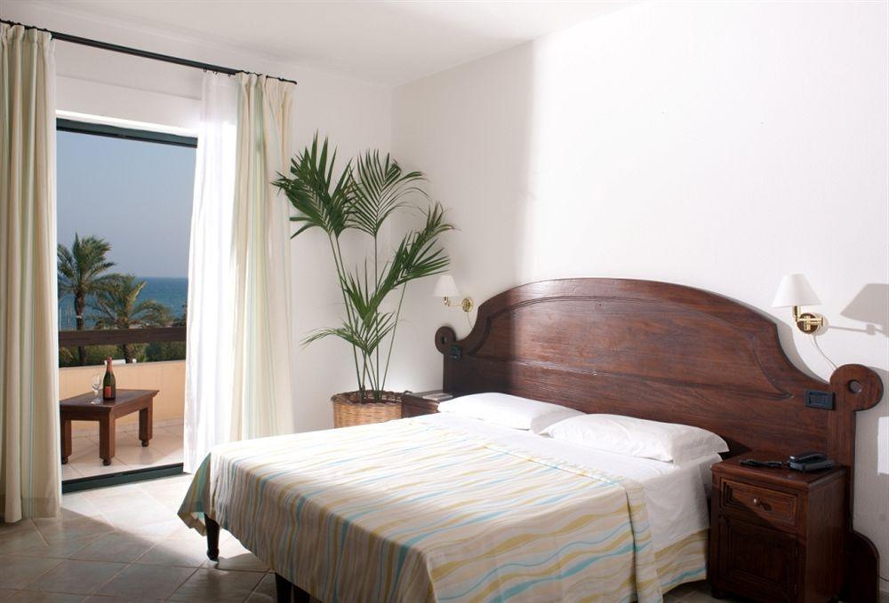 Hotel Mediterraneo Santa Maria Navarrese Exterior foto